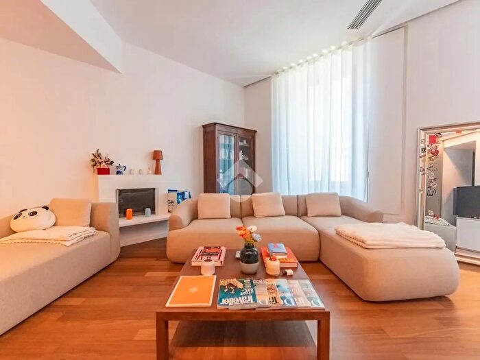 Appartamento bilocale in vendita in Via Castelfidardo, Milano