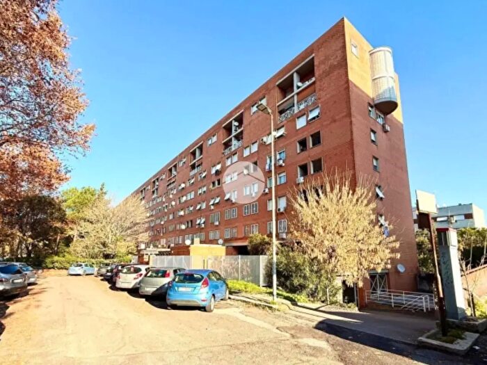 Appartamento quadrilocale in vendita in Viale Giorgio Morandi, Roma