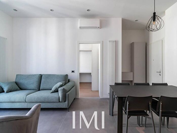 Appartamento trilocale in affitto in Via Romolo Gessi, Washington, Milano