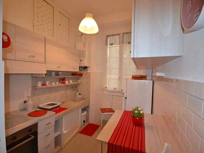 Appartamento quadrilocale in affitto in Vico degli Indoratori, Genova