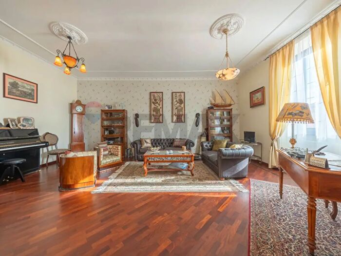 Appartamento con 5 locali in vendita in Via Traiana, Civitavecchia