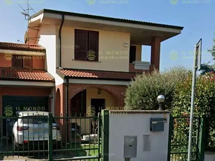 Casa quadrilocale in vendita in Via Antonio Meucci, Marudo