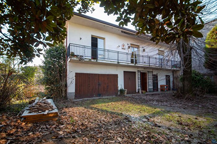 Casa trilocale in vendita in Via San Martino, Castano Primo