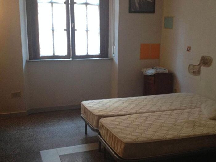 Appartamento trilocale in affitto in Largo Ciro Menotti, Santa Maria, Pisa