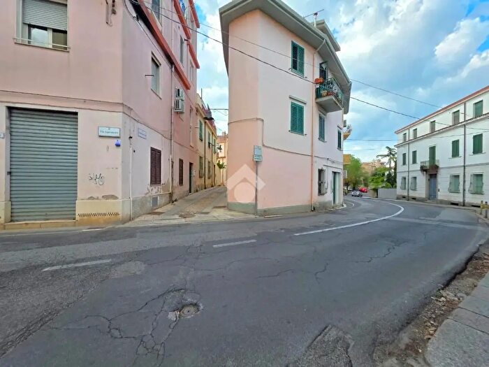 Appartamento trilocale in vendita in Vicolo Giuseppe Giusti, Nuoro