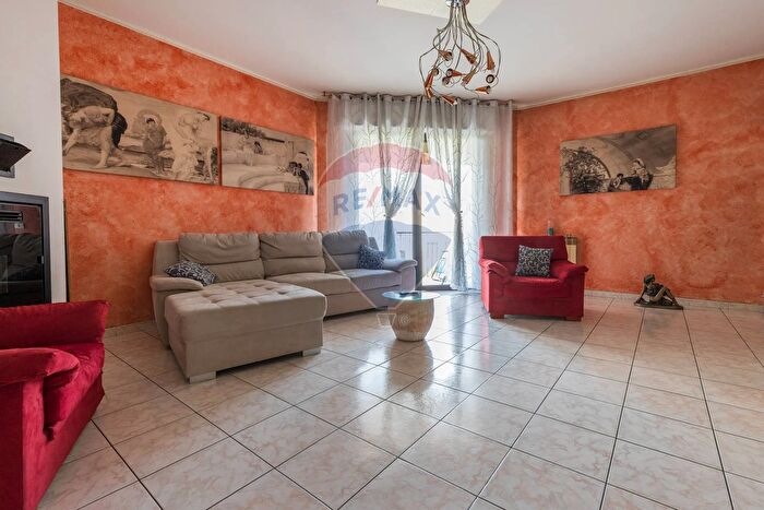 Appartamento quadrilocale in vendita in Via XX Settembre, Cardano Al Campo