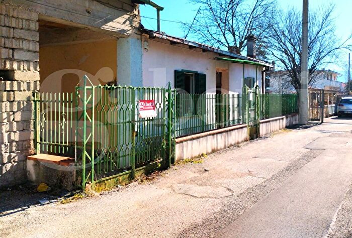 Casa trilocale in vendita in Via Salvatore di Giacomo, Avezzano