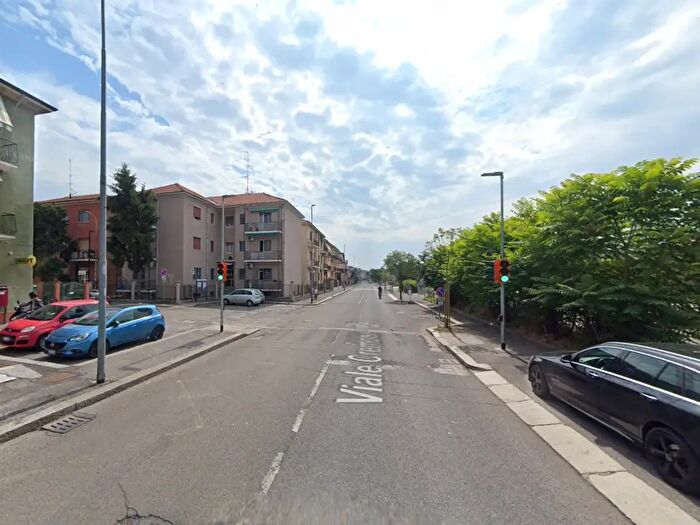 Appartamento trilocale in affitto in Viale Cremona, Pavia