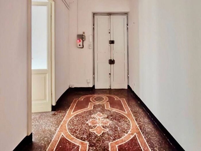 Appartamento con 5 locali in affitto in Via Monte Suello, Foce, Genova