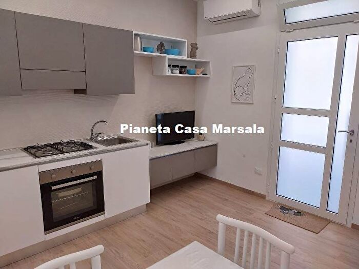 Appartamento trilocale in affitto in Via Giuseppe Mazzini, Centro Urbano, Marsala