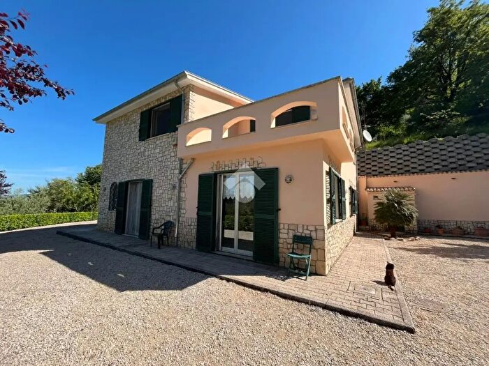 Casa con 5 locali in vendita in Contrada Cagnano, Subiaco
