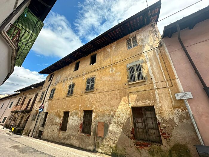 Case in Vendita e in Affitto - 2