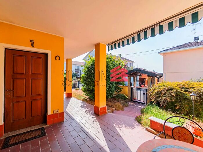 Casa con 5 locali in vendita in Via Giotto, Casalbeltrame