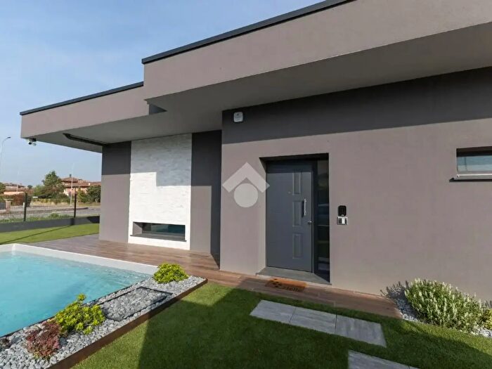 Casa monolocale in vendita in Via Zomer, Pralboino