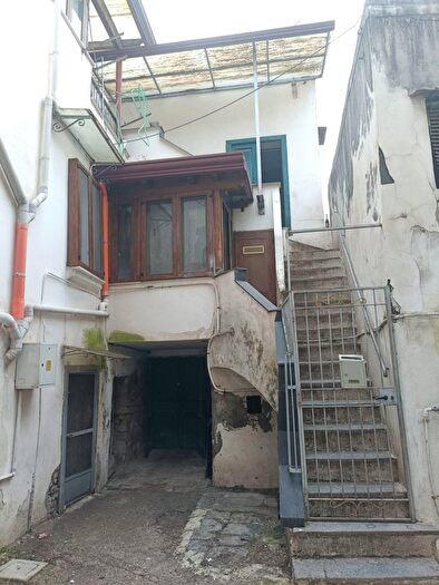 Appartamento con 12 locali in vendita in Via Ardinghi, Angri