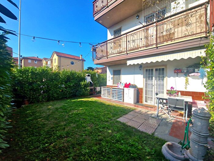 Casa con 6 locali in vendita in Via Agosto, Sala Bolognese