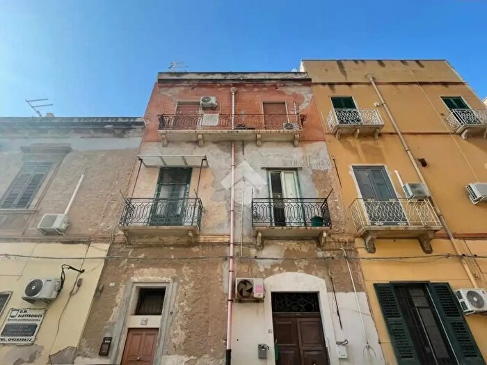 Appartamento quadrilocale in vendita in Via Livio Bassi, Trapani