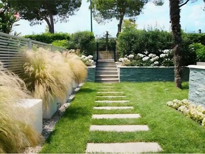 Casa con 7 locali in vendita in Strada Biglionino, Casale Monferrato