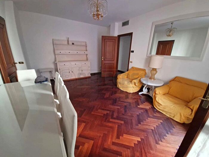 Appartamento trilocale in vendita in Via Bernardino Ricca, Cremona