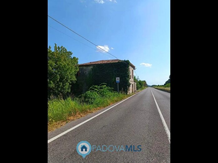 Casa in vendita in Via Rivella, Battaglia Terme