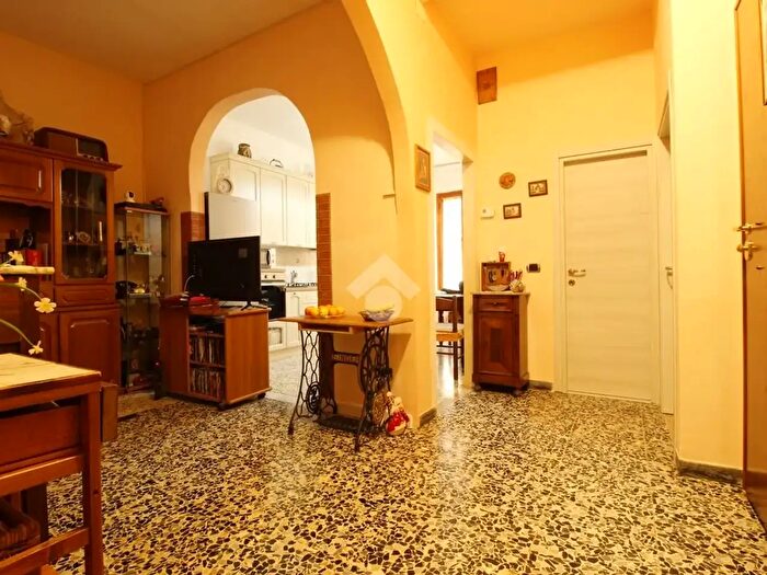 Appartamento quadrilocale in vendita in Via Domenico Cimarosa, Prato