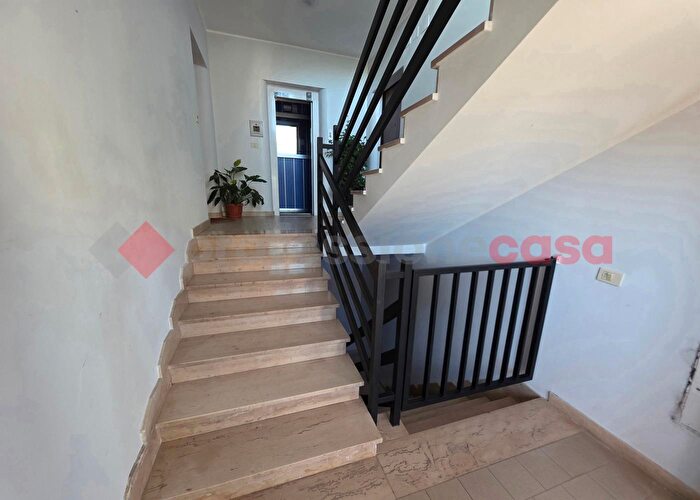 Appartamento quadrilocale in vendita in Via Carlo Cacace, Taranto