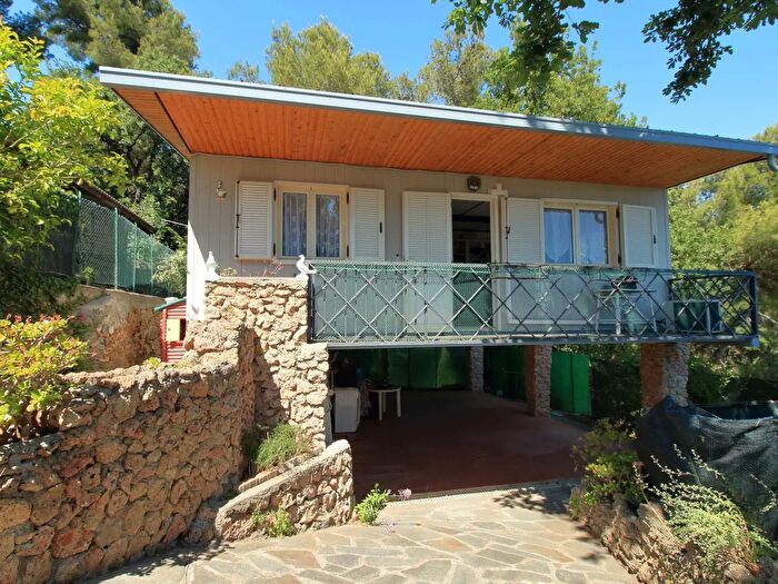 Casa trilocale in vendita in Via Pineta, Cisano Sul Neva