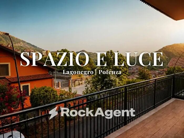 Appartamento con 5 locali in vendita in Via San Antuono, Lagonegro