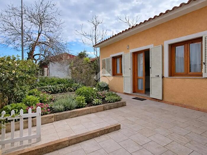 Casa con 5 locali in vendita in Via Cavour, Valledoria