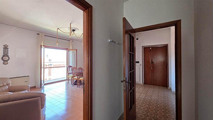 Appartamento trilocale in vendita in Via della Bastiglia, Montefiascone