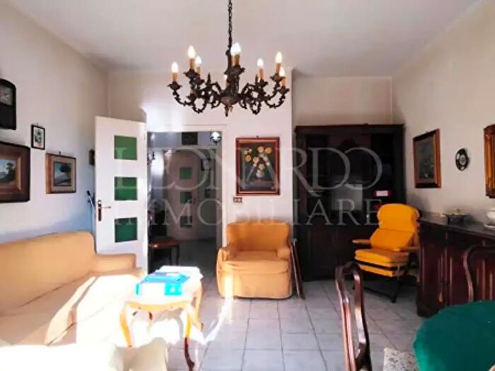 Appartamento trilocale in vendita in Via Antonino dAntona, Napoli