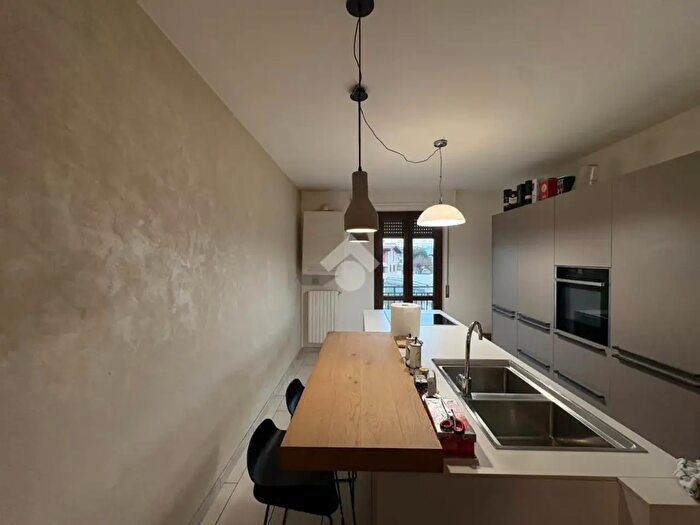 Appartamento trilocale in vendita in Via Provinciale, Gandosso