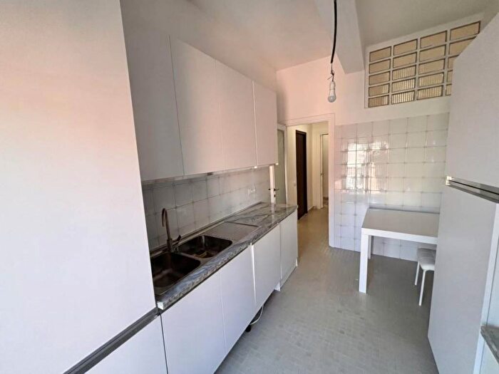 Appartamento trilocale in affitto in Circonvallazione Appia, Appio Latino, Roma