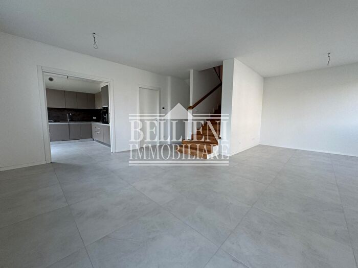 Casa con 5 locali in affitto in Via Capovilla, Caldogno