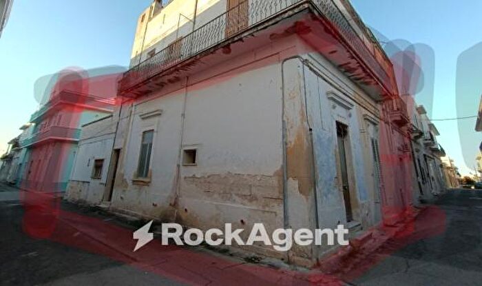 Appartamento quadrilocale in vendita in Via Guglielmo Marconi, Cutrofiano