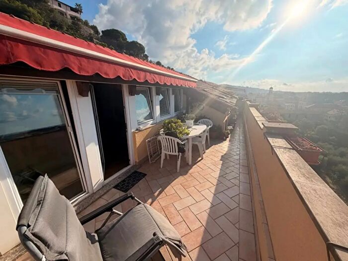 Appartamento trilocale in vendita in Via Porta di Provenza, Ventimiglia