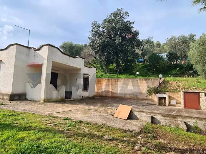 Casa quadrilocale in vendita in Contrada Costella Snc, Vieste