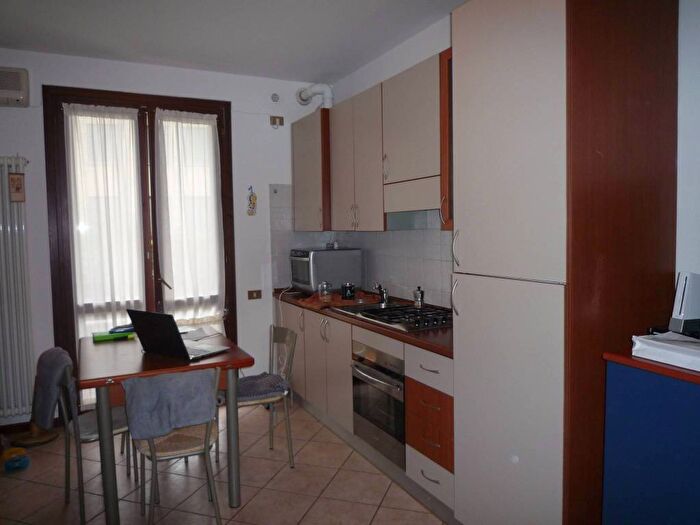 Appartamento trilocale in affitto in Via Alberto Mario, Centro Storico, Rovigo