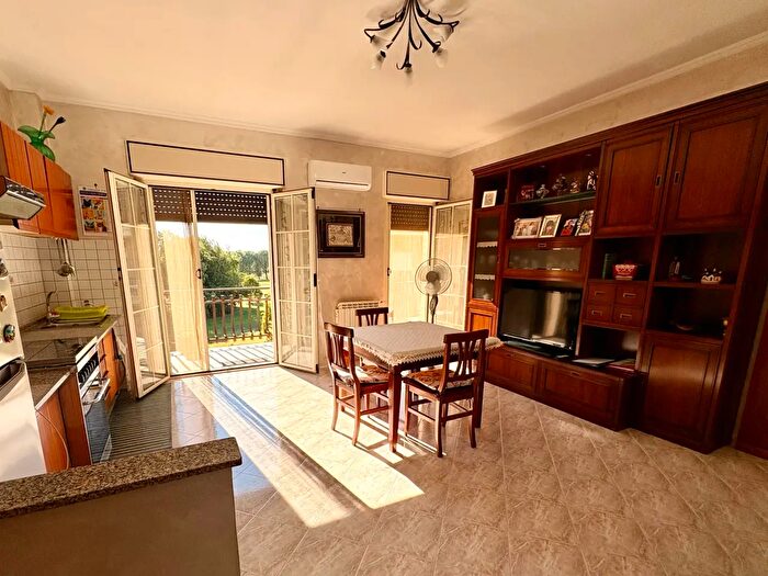 Appartamento trilocale in vendita in Via Campolimpido, Tivoli