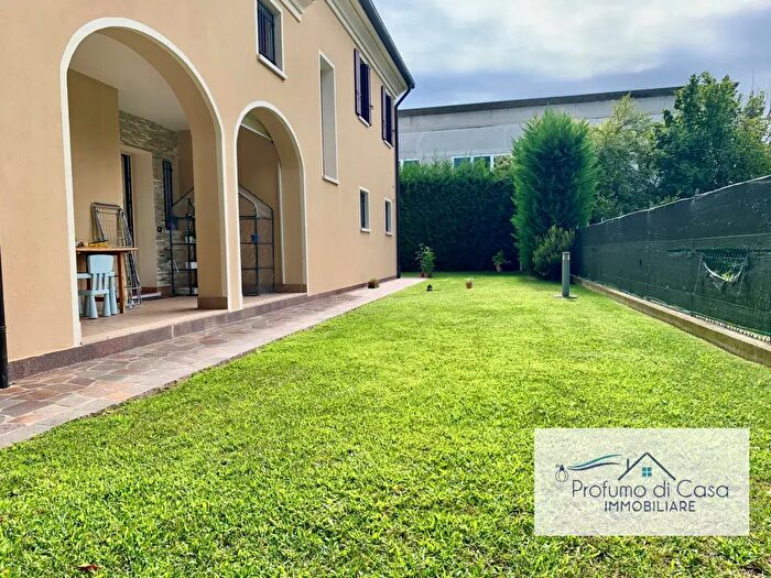 Casa con 5 locali in vendita in Via Santo Stefano, Vigonza