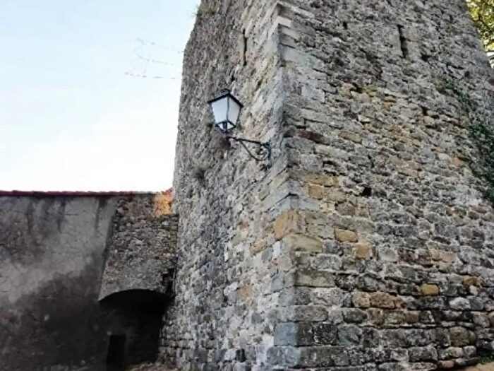 Casa con 5 locali in vendita in Aulla