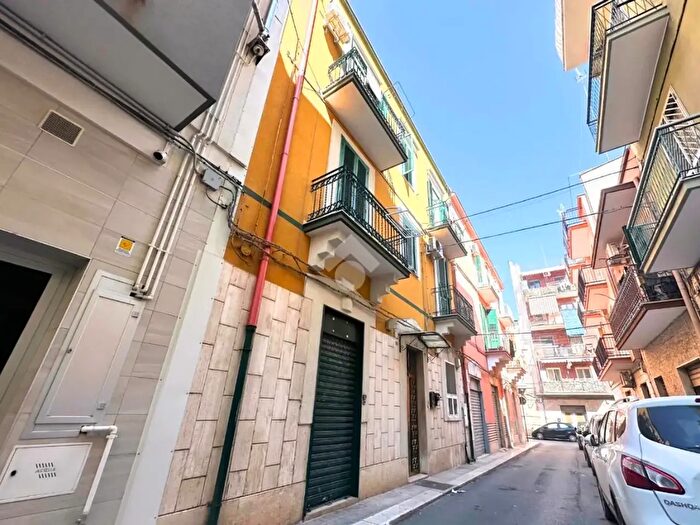 Appartamento trilocale in vendita in Via Padova, Barletta