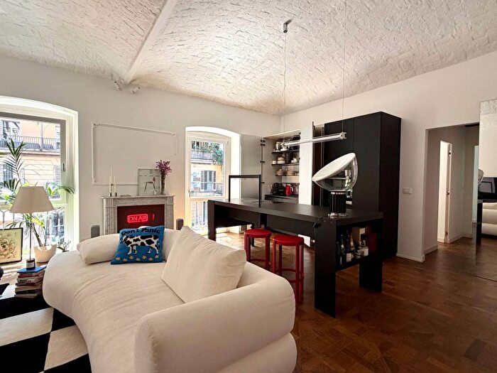 Appartamento quadrilocale in vendita in Via Cernaia, Quadrilatero Romano, Torino