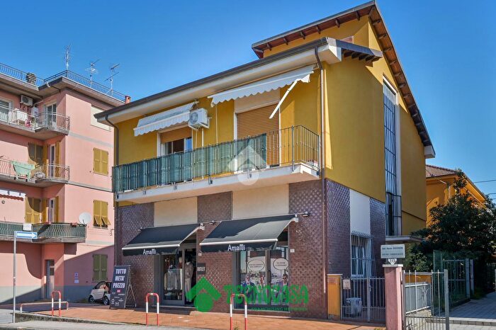 Appartamento con 5 locali in vendita in Via Romana, Bolano