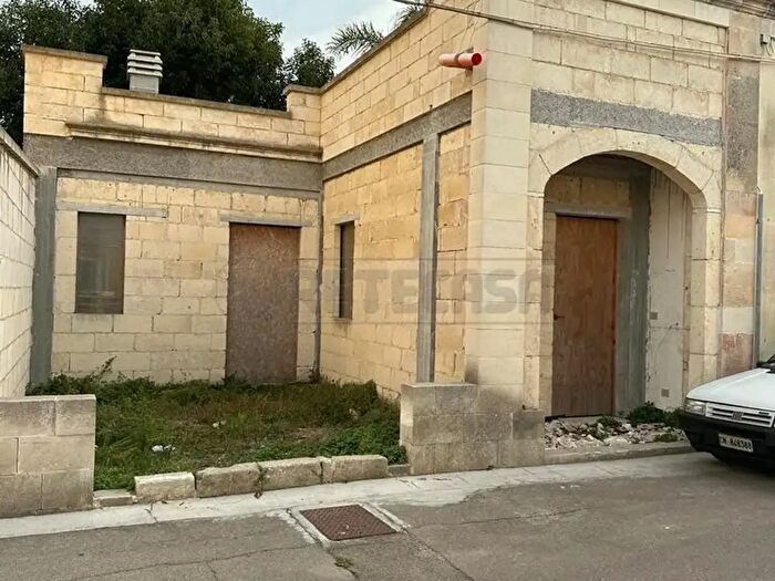 Casa trilocale in vendita in Via XXIV Maggio, Muro Leccese