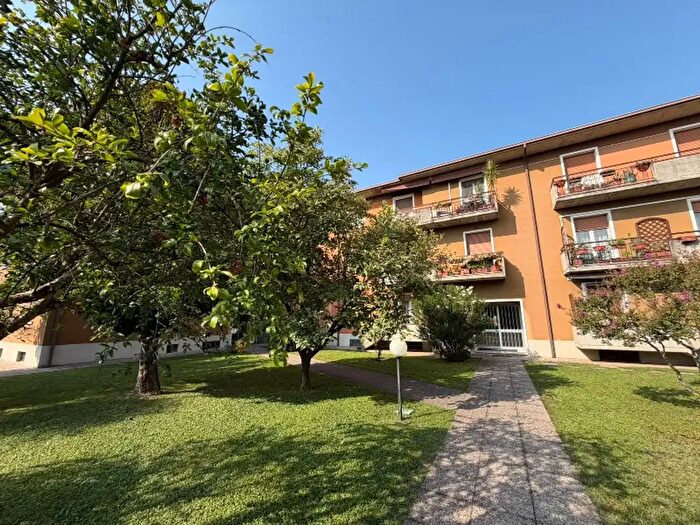 Appartamento quadrilocale in vendita in Via Bergamo, Rezzato
