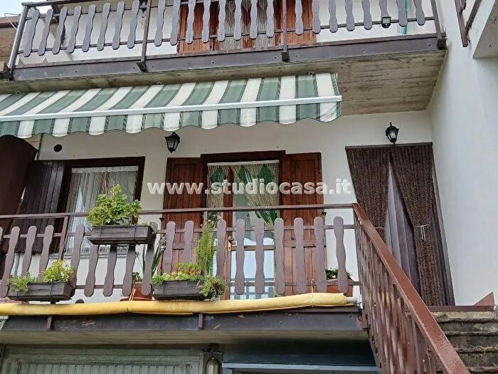 Appartamento bilocale in vendita in Via Roncaglia, Zogno