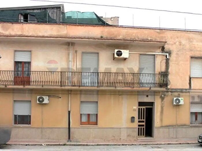 Appartamento bilocale in vendita in Via Valenti, Valderice