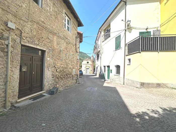 Appartamento bilocale in vendita in Via Lunghi Scarella, Ortovero