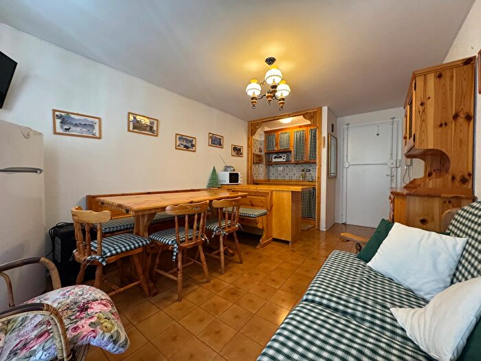 Appartamento trilocale in vendita in Via Ruata, Crissolo